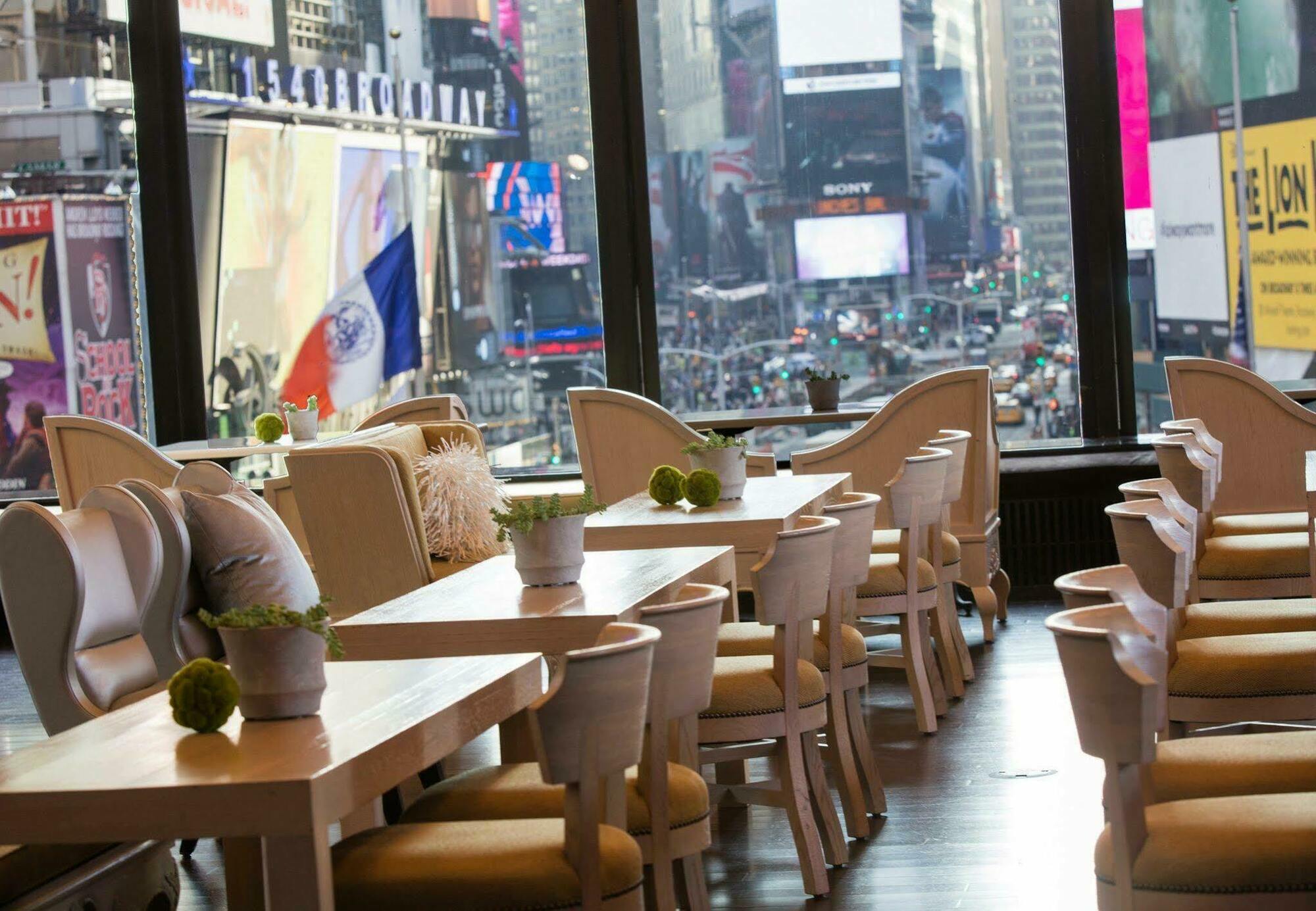 Hotel Renaissance New York Times Square By Marriott Exteriér fotografie